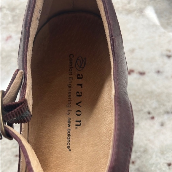 Aravon Maura T-Strap Mary Jane Heels Shoes - Picture 3 of 8